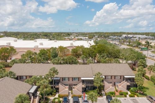 3400 Frosty Way, Naples, FL 34112-5073