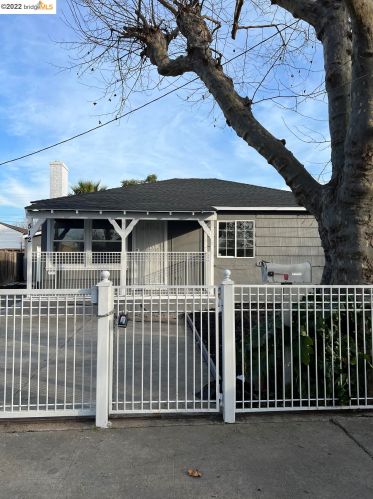 512 La Prenda Dr, Oakland, CA 94603-3541