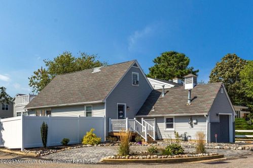 46 Perry Dr, Bricktown NJ  08723-7522 exterior