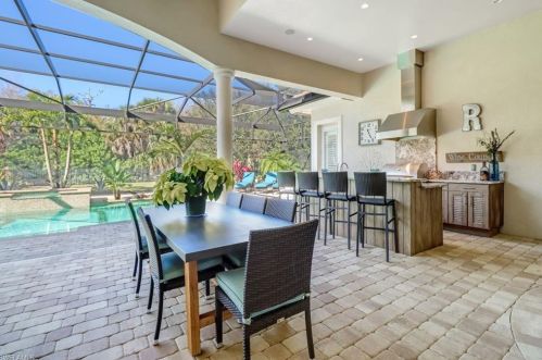 4249 Deephaven Ln, Naples FL 34119-8616 exterior