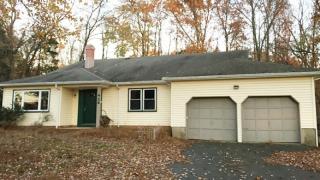 426 Woods Rd, Millstone, NJ 08844-3125