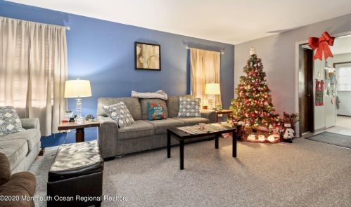 624 Mistletoe Ave, Point Pleasant Beach NJ  08742-2706 exterior