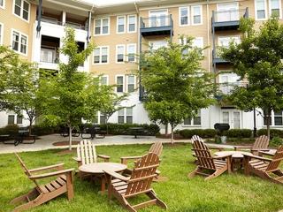 12152 Monument Dr, Fairfax VA  22033-5504 exterior