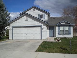 556 Great Oaks Ave, Mora ID  83634-3008 exterior