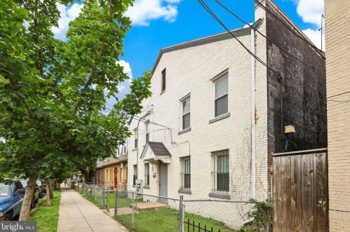 1320 T St, Washington, DC 20009-4439