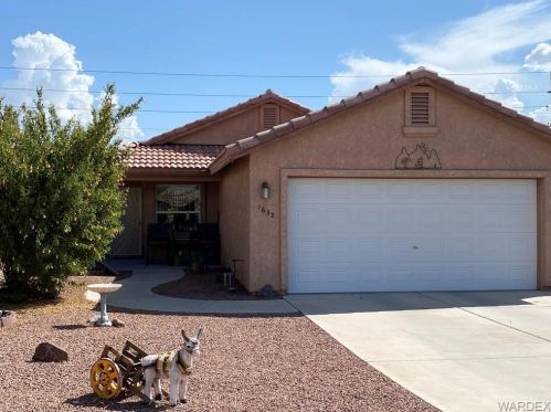 1652 Alcazar Way, Bullhead City, AZ 86426-8329