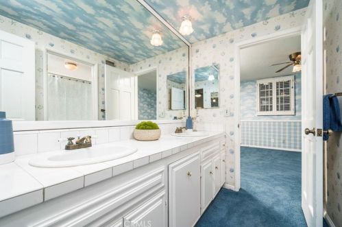 1022 Oak Canyon Ln, Glendora CA  91741-2256 exterior