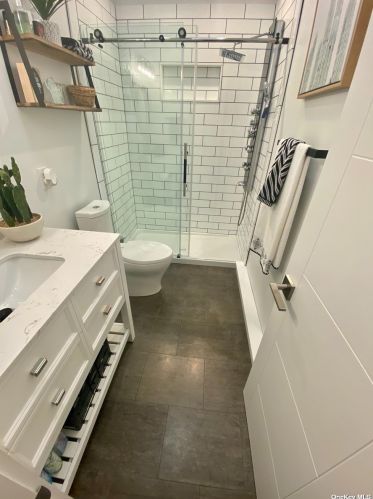 326 Lido Promenade, North Lindenhurst NY  11757-6600 exterior