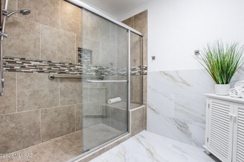 7204 Camino Vecino, Tucson AZ 85715-3418 exterior