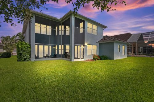 127 Madison Ct, Fort Pierce, FL 34986-3587
