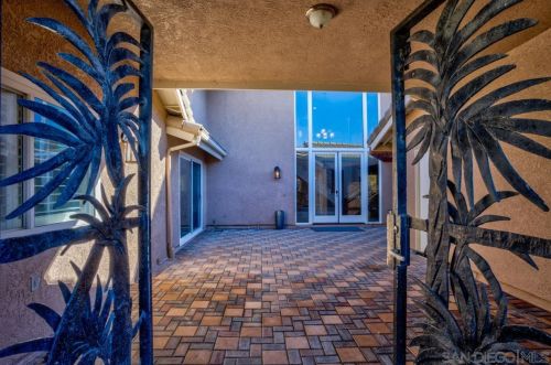 6088 Bounty St, San Diego, CA 92120-2942