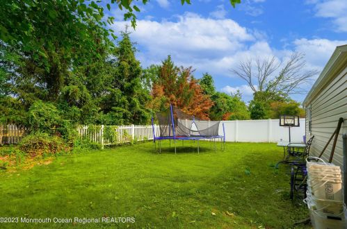 451 Middle Rd, Hazlet NJ  07730-2483 exterior