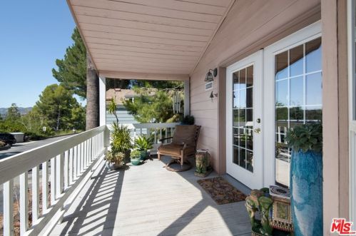 1200 Supi Ln, Topanga, CA 90290-4472