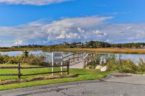 51 Bucks Creek Rd, Chatham, MA 02633-2911