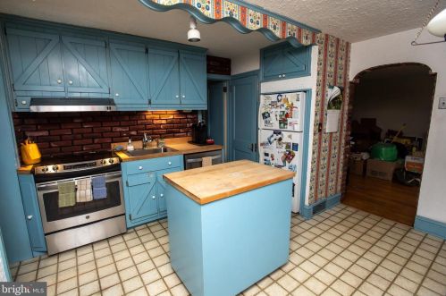 632 Towamencin Ave, Lansdale PA  19446-3441 exterior