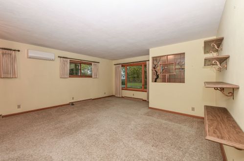 1426 Homestead Trl, Thiensville WI  53092-3217 exterior