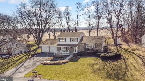 213 Westview Dr, Navy Sup Dpt, PA 17055-5757