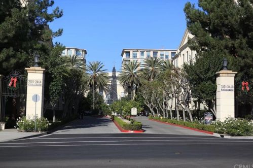 2260 Watermarke Pl, Irvine, CA 92612-7693
