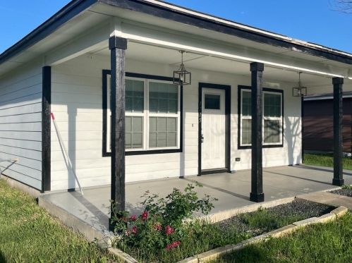 1715 Leander St, Georgetown TX  78626-7823 exterior