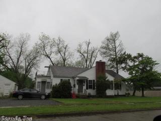 1057 Clinton St, Arkadelphia AR  71923-7027 exterior