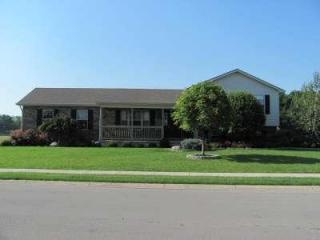 145 Springhouse Dr, Englewood, OH 45322-8795