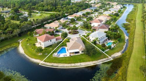 8923 New Hope Ct, West Palm Beach, FL 33411-4511