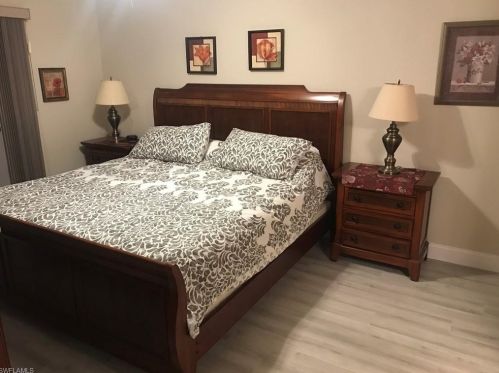441 Quail Forest Blvd, Naples FL  34105-5504 exterior
