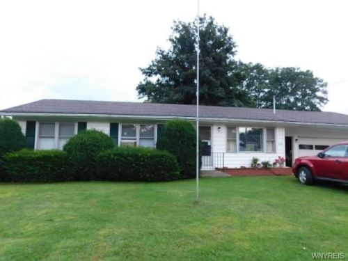 2121 Archer St, Helmuth, NY 14034-9724