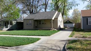 419 Thurston St, Manhattan KS  66502-5635 exterior
