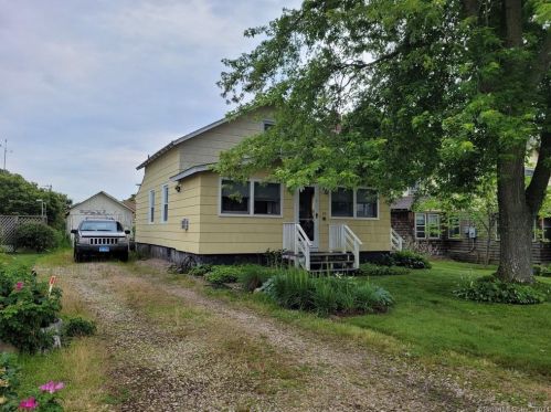 39 Langworthy Ave, Stonington CT  06378-3022 exterior
