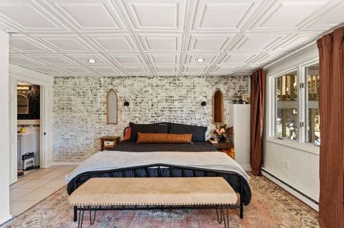 9 Noto Dr, North Providence RI  02904-2905 exterior