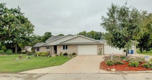 2629 Lakeshore Dr, La Crosse, WI 54603-8508