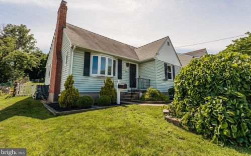 498 Lincoln Ave, Willow Grove, PA 19090-2636