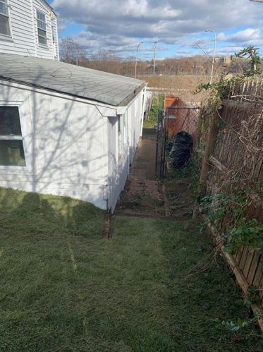 107 King Philip St, Providence RI 02909-5718 exterior