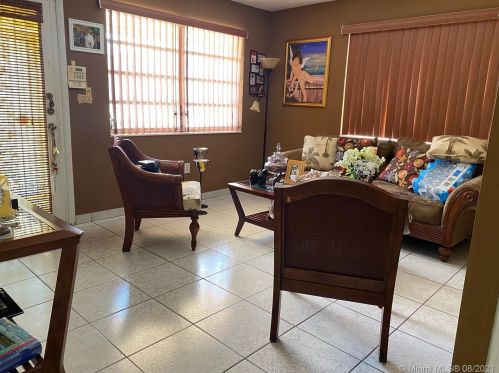 429 11th St, Hialeah, FL 33010-3639