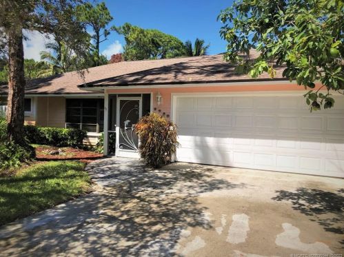 8637 Sharon St, Hobe Sound, FL 33455-7227
