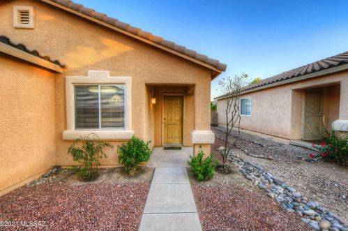 2201 Frostwood Ln, Tucson, AZ 85745-7047