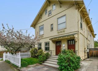 631 Alcatraz Ave, Oakland, CA 94609-1005