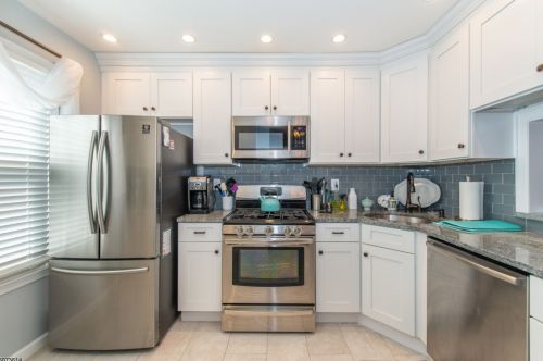 261 Gettysburg Way, Lincoln Park, NJ 07035-1800