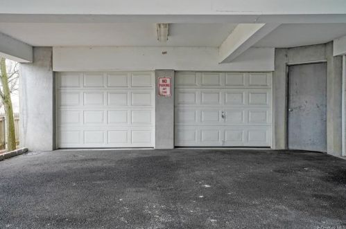 166 Harding Ave, White Plains NY  10606-1309 exterior