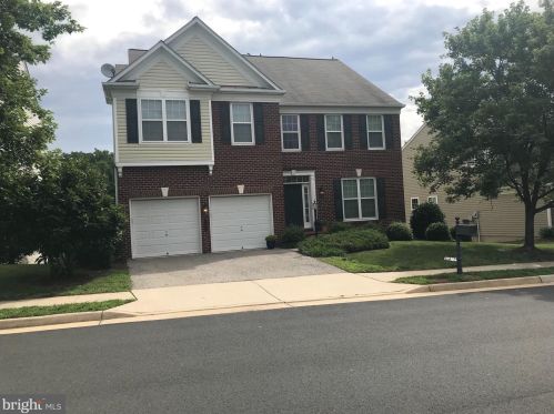 8194 Paper Birch Dr, Lorton VA  22079-5652 exterior