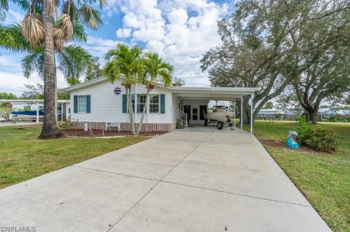 280 Riverwood Rd, Naples, FL 34114-3938