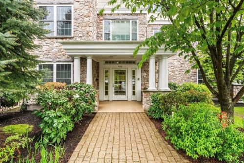 416 John Mahar Hwy, Braintree, MA 02184-6552