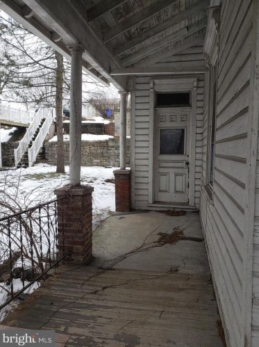 2125 Front St, Harrisburg, PA 17110-1026