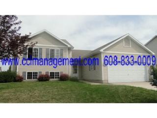 1016 Westridge Dr, Sun Prairie WI  53590-3419 exterior