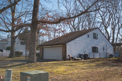 13 Winchester Dr, Jackson Twp NJ  08527-2624 exterior