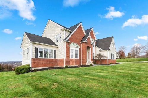 204 Roosevelt Dr, Poughquag NY  12570-5244 exterior