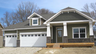 4047 Holasek Path, Chaska, MN 55318-4001