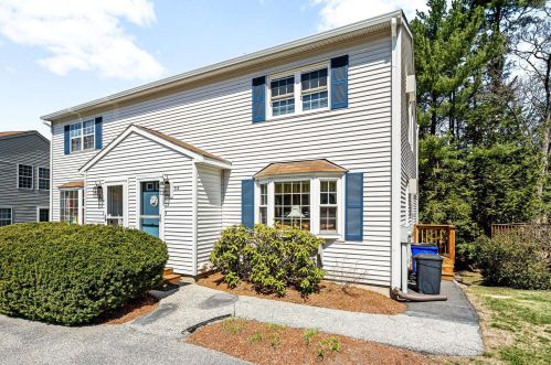 9 Palomino Ct, Goffstown, NH 03045-2603