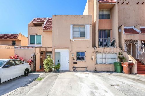 1098 44th St, Hialeah, FL 33012-4110